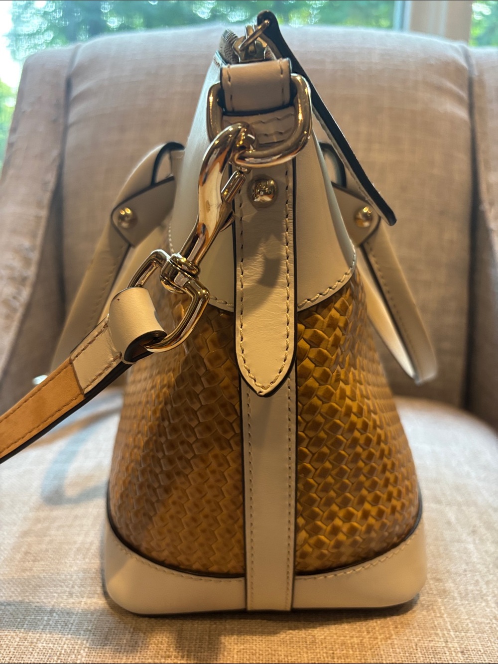 Dooney & Bourke Beacon Textured leather dome multi way bag - Picture 14 of 15